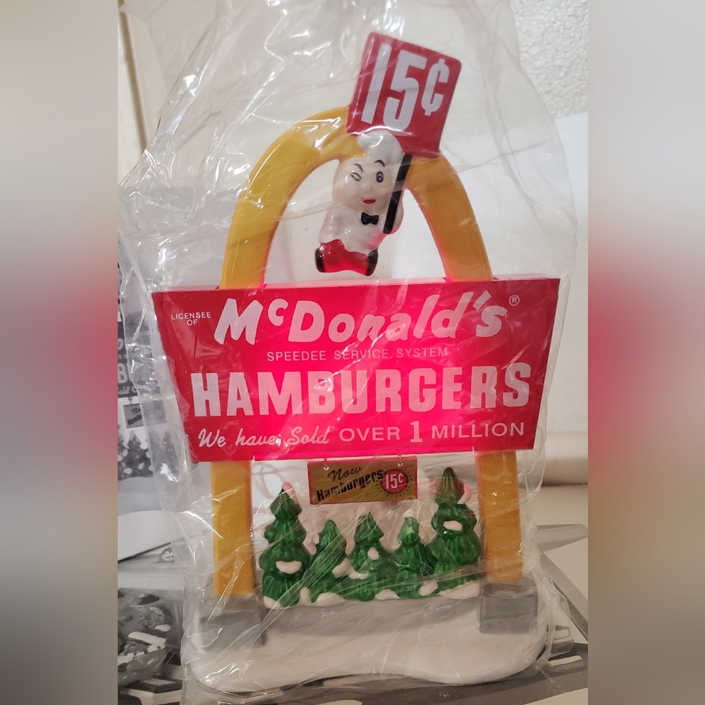 Department 56 McDonald’s Light Up The Night Sign